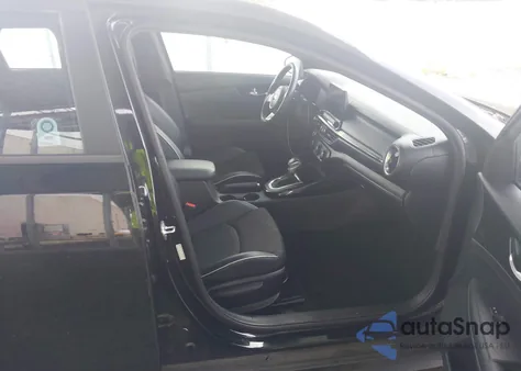 2021 Kia Forte Gt-Line z USA, uszkodzony, nr VIN 3KPF34AD5ME341286